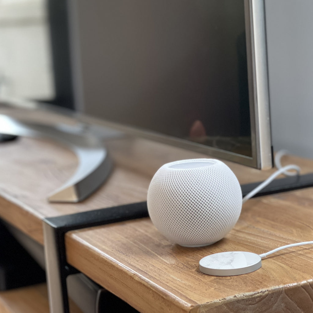 MAGLuxe Magnetic Wireless Charger - White Marble